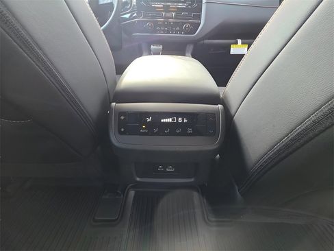 New 2025 Nissan Pathfinder Rock Creek image 14