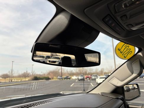 Used 2022 Chevrolet Silverado 1500 LT image 34