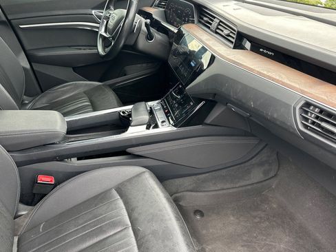 Used 2019 Audi e-tron Premium Plus w/ Cold Weather Package image 19