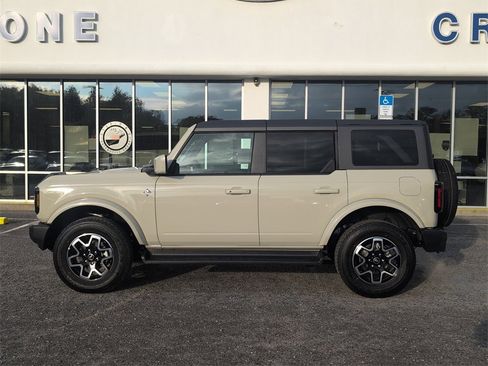New 2025 Ford Bronco Outer Banks image 8