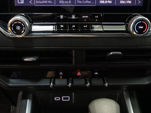 Used 2024 Chevrolet Colorado Trail Boss w/ Advanced Trailering Package image 19