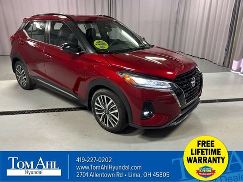 Used 2023 Nissan Kicks SR w/ SR Premium Package FWD image 1