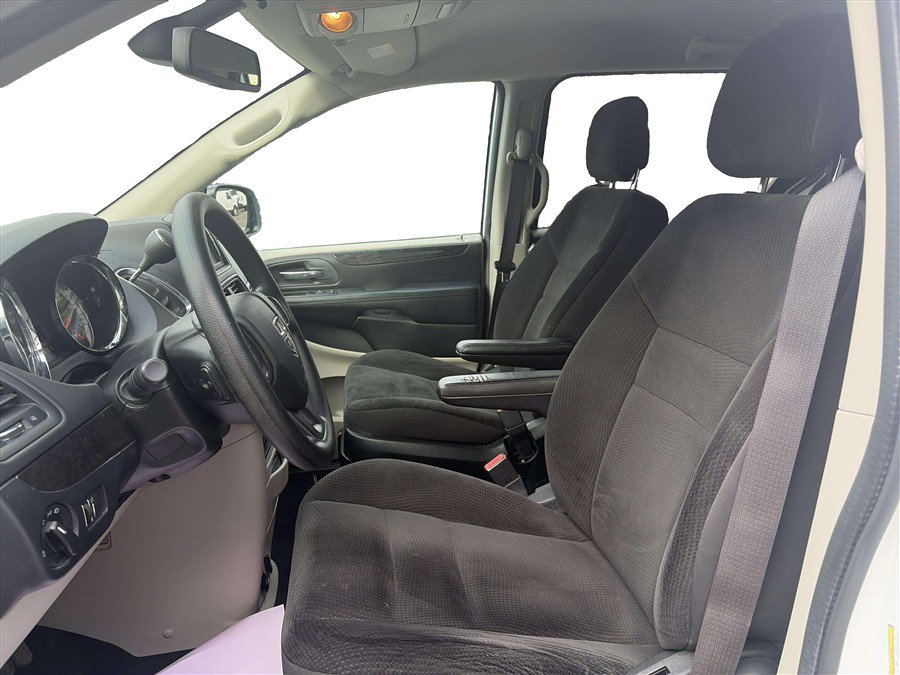 Used 2019 Dodge Grand Caravan SE FWD image 15
