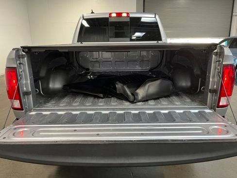 Used 2019 RAM 1500 Big Horn AWD/4WD image 16