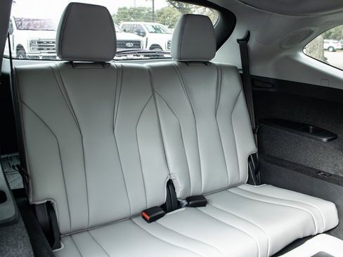 Used 2025 Acura MDX w/ Technology Package image 19