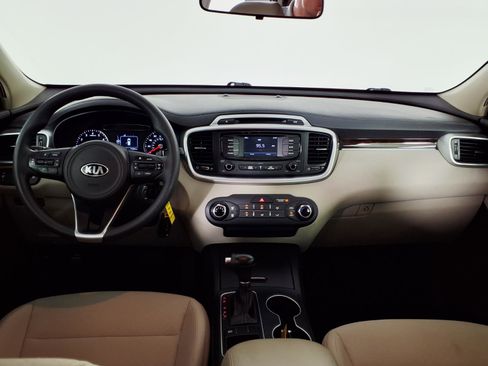 Used 2017 Kia Sorento LX FWD image 15
