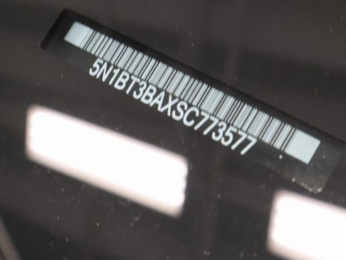 Certified 2025 Nissan Rogue SV image 32