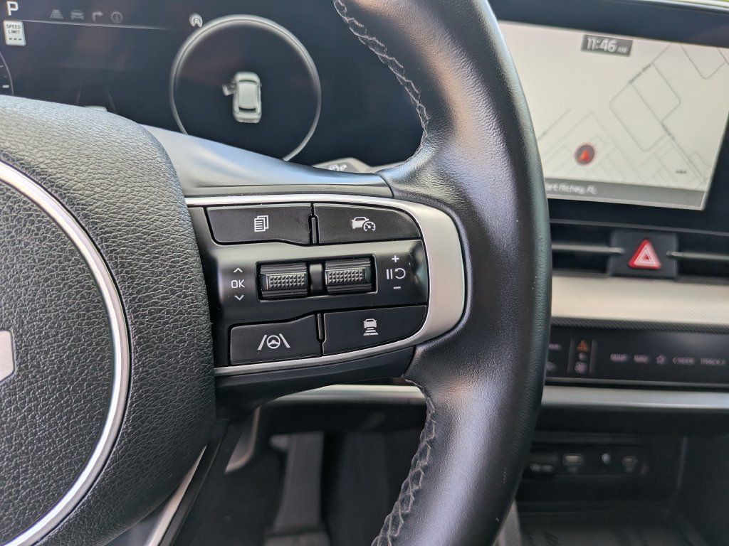 Used 2024 Kia Sportage SX FWD image 33