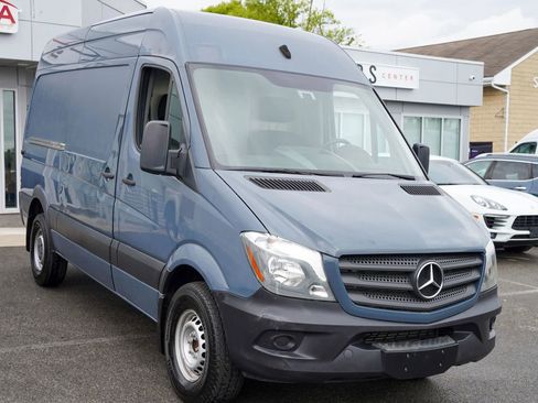 Used 2018 Mercedes-Benz Sprinter 2500 image 8