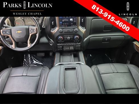 Used 2020 Chevrolet Silverado 1500 High Country w/ Technology Package AWD/4WD image 10