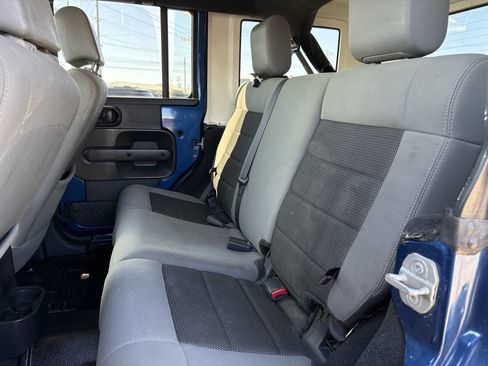 Used 2010 Jeep Wrangler Unlimited Sport image 13