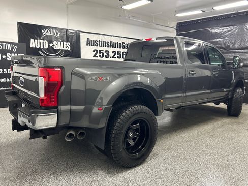 Used 2017 Ford F350 Lariat w/ Lariat Value Package image 6