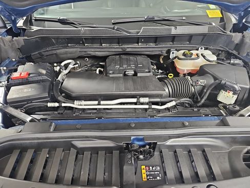 Certified 2024 Chevrolet Silverado 1500 LT AWD/4WD image 35