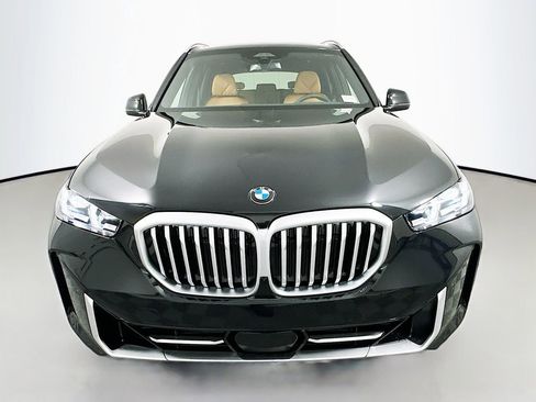 New 2026 BMW X5 xDrive40i w/ Climate Comfort Package image 2