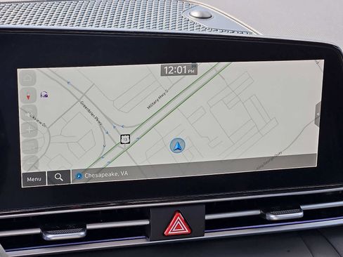Used 2024 Hyundai Elantra SEL FWD image 16