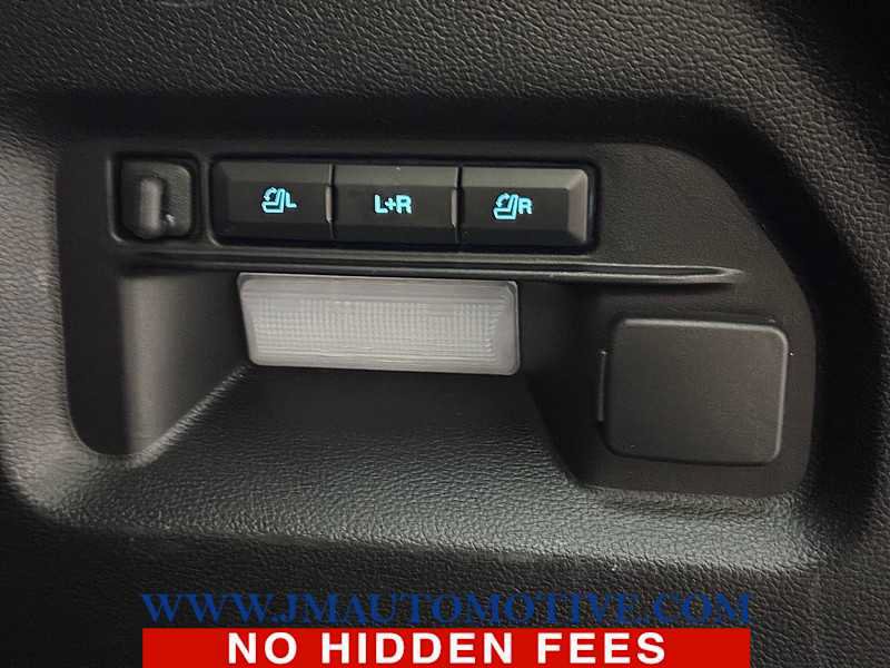 Used 2021 Ford Explorer Limited w/ Equipment Group 301A AWD/4WD image 19