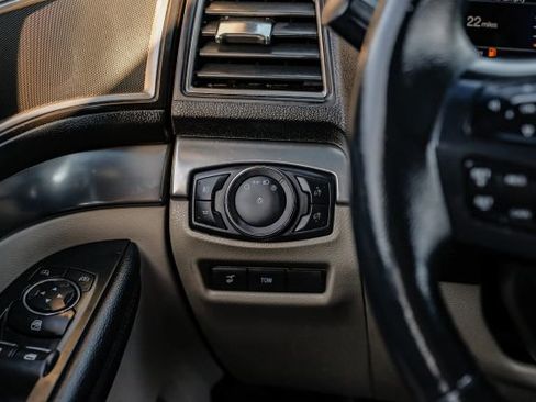 Used 2019 Ford Explorer XLT w/ Equipment Group 201A image 31