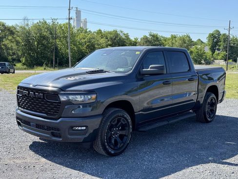 New 2026 RAM 1500 Express AWD/4WD image 23