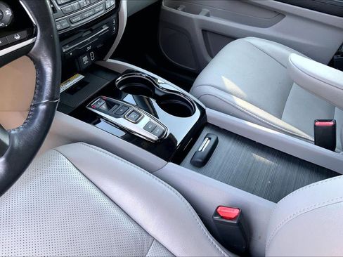 Used 2020 Honda Pilot Elite image 16