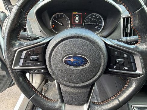 Used 2019 Subaru Crosstrek 2.0i Limited w/ Moonroof Package w/Navigation AWD/4WD image 18