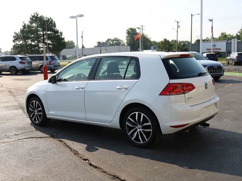 Used 2016 Volkswagen Golf SE image 7