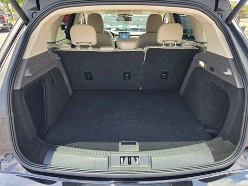 Used 2021 Lincoln Corsair FWD w/ Premium Package image 16