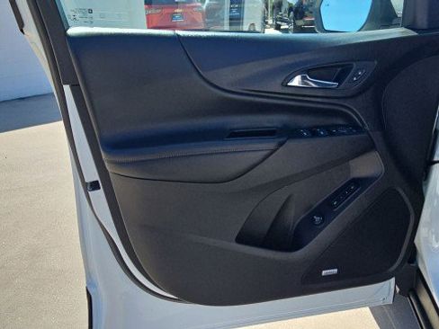 Used 2019 Chevrolet Equinox Premier FWD image 21