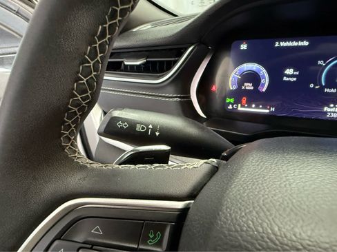 Used 2023 Jeep Grand Cherokee Altitude image 18