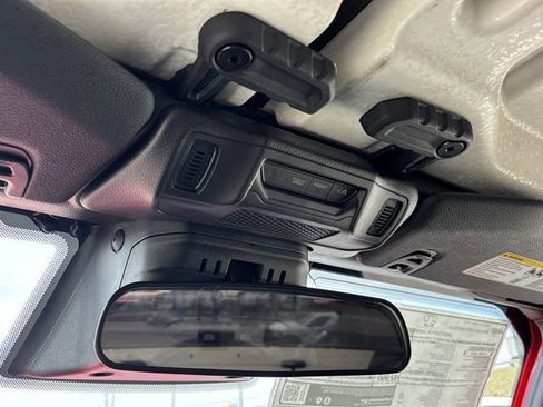 New 2026 Jeep Wrangler Rubicon w/ Xtreme 35 Tire Package image 36