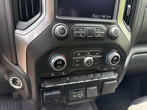 Used 2022 Chevrolet Silverado 2500 LT w/ Convenience Package AWD/4WD image 28