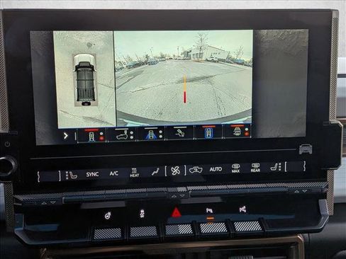 New 2025 GMC Hummer EV 3X w/ LPO, Roof Cross Rail Package AWD/4WD image 13
