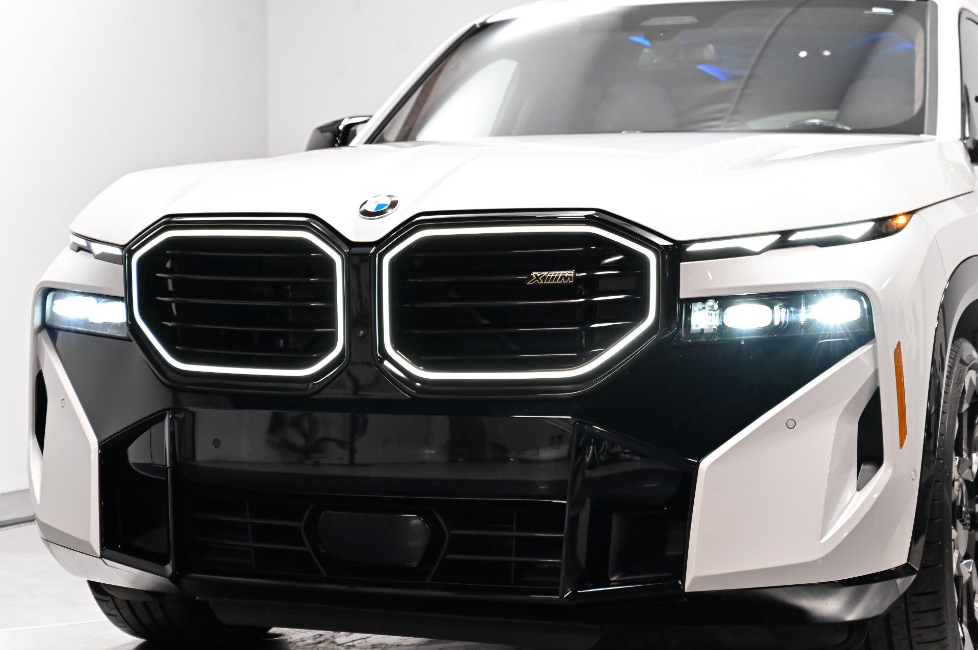 Used 2024 BMW XM AWD/4WD image 28