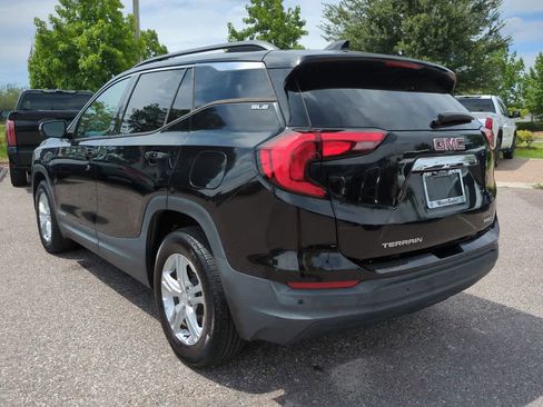 Used 2019 GMC Terrain SLE w/ Driver Convenience Package AWD/4WD image 4