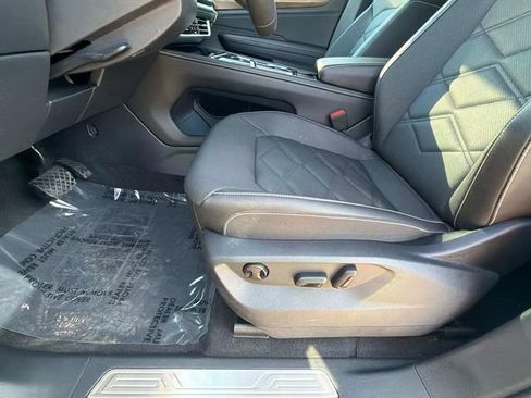 Used 2025 Volkswagen Atlas SE AWD/4WD image 24