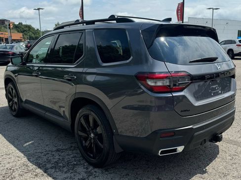 Used 2025 Honda Pilot Black Edition image 5