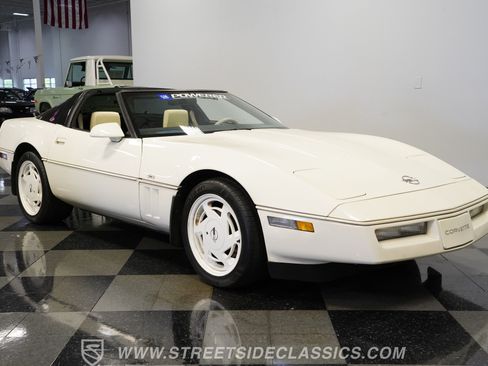 Used 1988 Chevrolet Corvette Coupe RWD image 17