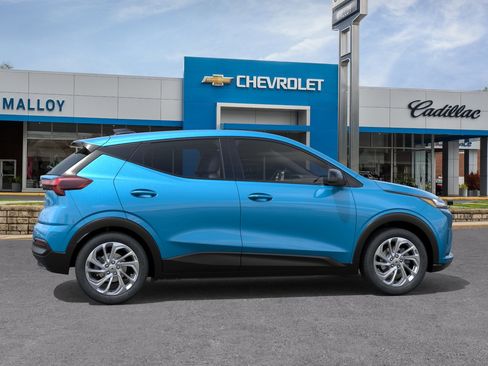 New 2027 Chevrolet Bolt LT w/ Comfort Package FWD image 30