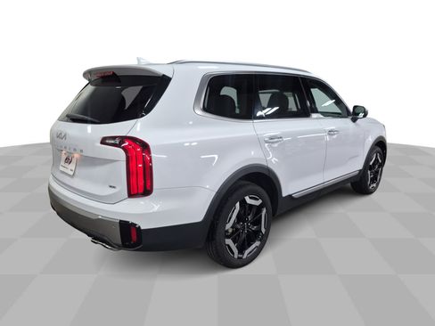 Used 2025 Kia Telluride S AWD/4WD image 9