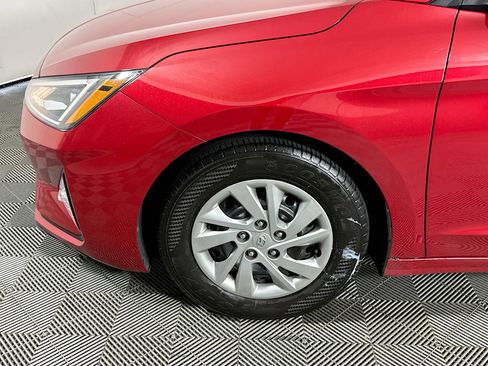 Used 2020 Hyundai Elantra SE w/ Cargo Package (C1) image 11