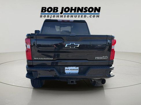 Used 2022 Chevrolet Silverado 2500 High Country w/ Z71 Off-Road Package AWD/4WD image 3