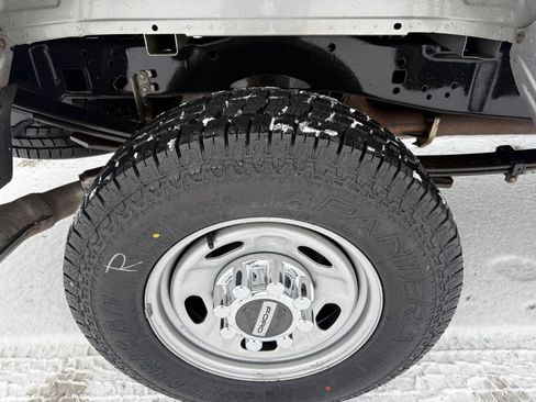 Used 2022 Ford F250 XL w/ Power Equipment Group image 22