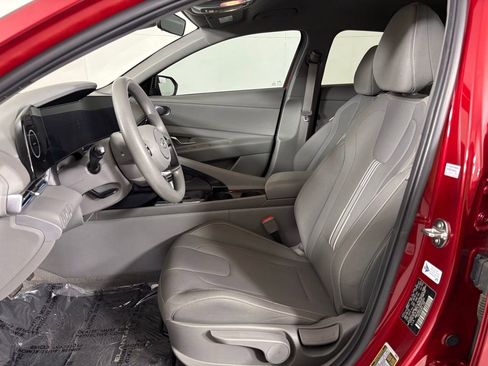 Used 2024 Hyundai Elantra Blue image 16