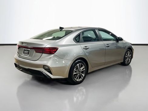 Certified 2024 Kia Forte LXS FWD image 7