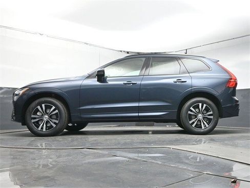 New 2025 Volvo XC60 B5 Core image 36