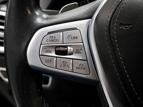 Used 2022 BMW X7 xDrive40i w/ Executive Package image 33