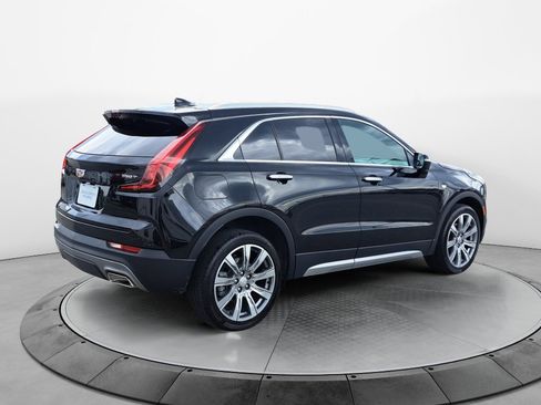 Used 2023 Cadillac XT4 Premium Luxury FWD image 7
