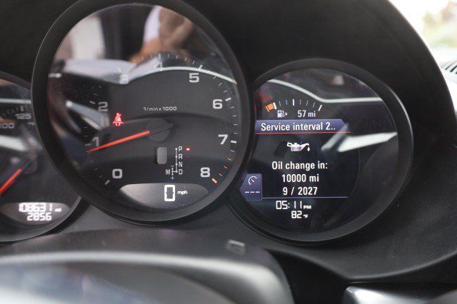 Used 2018 Porsche 718 Cayman RWD image 30