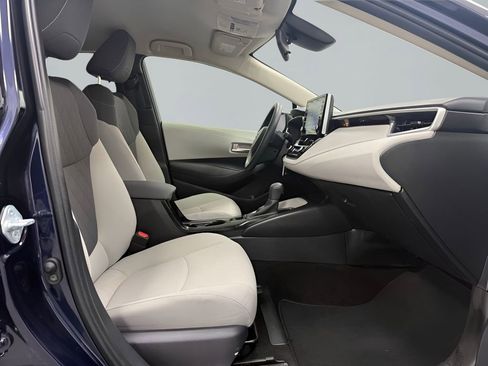 Used 2020 Toyota Corolla LE FWD image 12