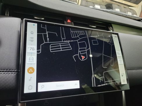 New 2025 Land Rover Discovery Sport Dynamic SE image 33