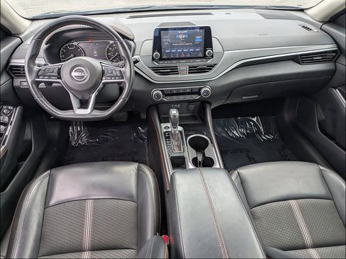 Used 2024 Nissan Altima 2.5 SR FWD image 15